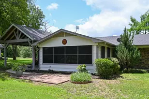 412 Half Moon Way, Runaway Bay, TX 76426 - Photo 5