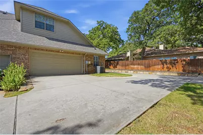 1408 Hampton Road, Grapevine, TX 76051 - Photo 3