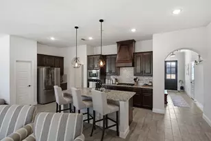500 River Bank Ct, Granbury, TX 76049 - Photo 5