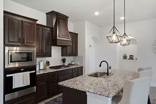 500 River Bank Ct, Granbury, TX 76049 - Photo 7