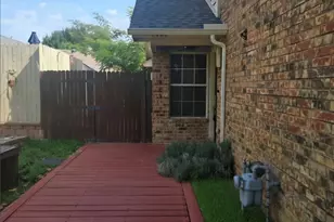 1402 Signet Dr, Euless, TX 76040 - Photo 1