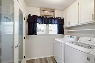 2923 Shady Knoll Ln, Bedford, TX 76021 - Photo 13
