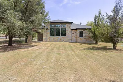 210 Knob Hill Drive, Granbury, TX 76048 - Photo 35