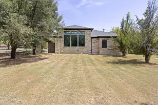 210 Knob Hill Dr, Granbury, TX 76048 - Photo 35
