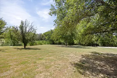 210 Knob Hill Drive, Granbury, TX 76048 - Photo 33