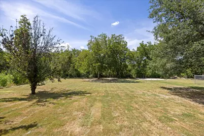 210 Knob Hill Drive, Granbury, TX 76048 - Photo 37