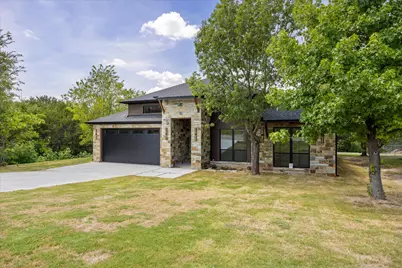 210 Knob Hill Drive, Granbury, TX 76048 - Photo 3