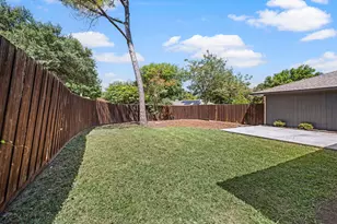 2405 Glenbrook Meadows Dr, Garland, TX 75040 - Photo 19