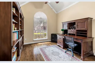 809 Lake Point Circle, McKinney, TX 75072 - Photo 9
