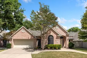 809 Lake Point Cir, McKinney, TX 75072 - Photo 1