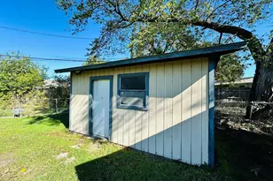 14255 Queens Chapel Rd, Farmers Branch, TX 75234 - Photo 17