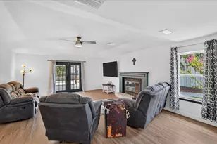 1425 Pioneer Dr, Lowry Crossing, TX 75069 - Photo 11
