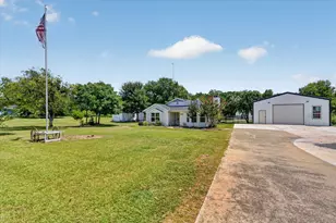 1425 Pioneer Dr, Lowry Crossing, TX 75069 - Photo 3