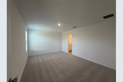 624 W Criner Street, Grandview, TX 76050 - Photo 9