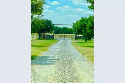 5026 Upper Montague Road, Bowie, TX 76230 - Photo 3