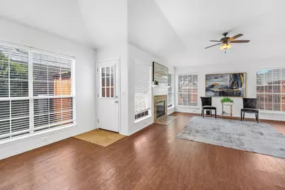 334 Touchdown Drive, Irving, TX 75063 - Photo 21