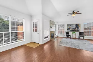 334 Touchdown Dr, Irving, TX 75063 - Photo 21