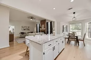 1412 Melody Ln, Carrollton, TX 75006 - Photo 11