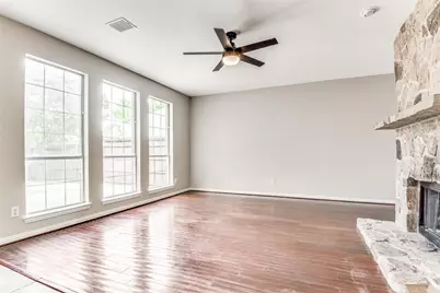 15704 Grove Crest Drive, Frisco, TX 75035 - Photo 5