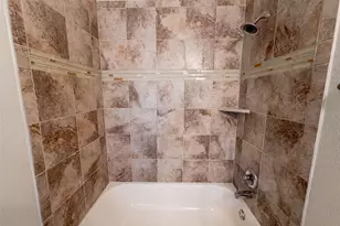 204 Janice Ct, Glenn Heights, TX 75154 - Photo 13