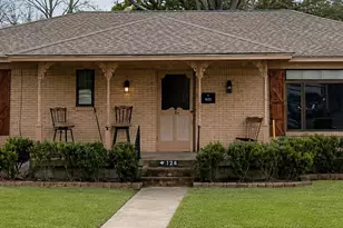 134 Laurel Ln, Lancaster, TX 75134 - Photo 1