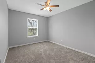 525-527 E Ball St, Tom Bean, TX 75489 - Photo 7