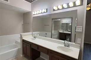 3610 Willowood Dr, Garland, TX 75040 - Photo 13