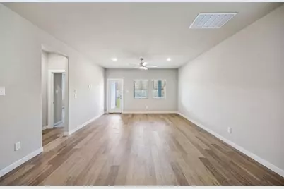 521 Towerglen Drive, Princeton, TX 75071 - Photo 7