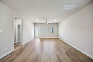 521 Towerglen Dr, McKinney, TX 75071 - Photo 7