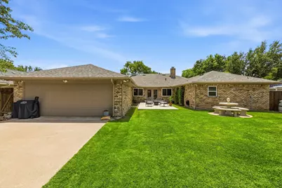 625 Bellah Drive, Irving, TX 75062 - Photo 37