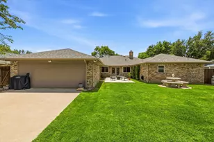 625 Bellah Dr, Irving, TX 75062 - Photo 37