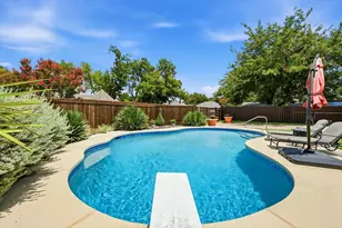625 Bellah Dr, Irving, TX 75062 - Photo 35
