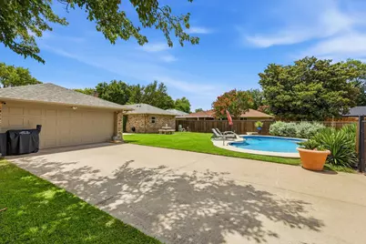625 Bellah Drive, Irving, TX 75062 - Photo 33