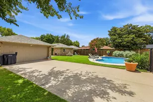 625 Bellah Dr, Irving, TX 75062 - Photo 33