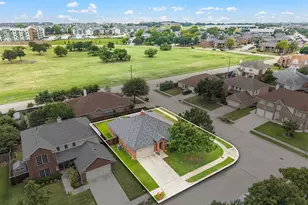 4700 Woodhaven, Haltom City, TX 76137 - Photo 3