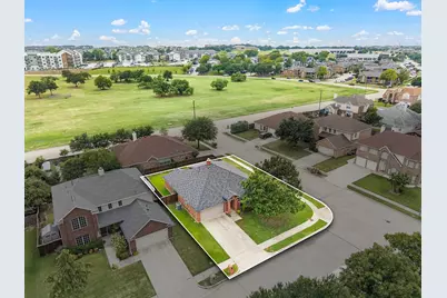 4700 Woodhaven, Haltom City, TX 76137 - Photo 3