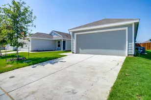 3608 Kinglet Ct, McKinney, TX 75071 - Photo 3
