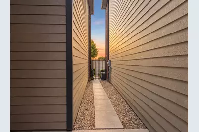 8772 Iron Horse Drive, Irving, TX 75063 - Photo 25