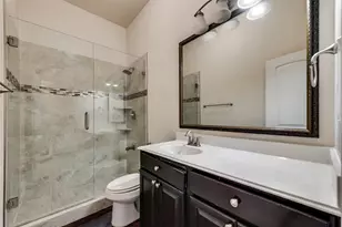 1908 Loma Linda Dr, Irving, TX 75063 - Photo 9