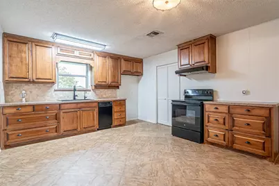 4620 E Holiday Estates Court, Granbury, TX 76049 - Photo 9