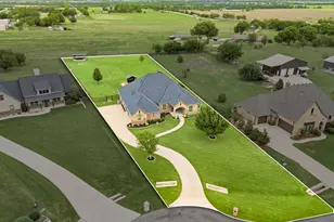 13450 Kira Ln, Justin, TX 76247 - Photo 3