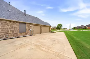 13450 Kira Ln, Justin, TX 76247 - Photo 29