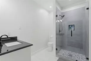 1107 Lily Ct, Grand Prairie, TX 75104 - Photo 21
