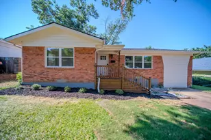 1140 Fair Oaks Dr, Irving, TX 75060 - Photo 1