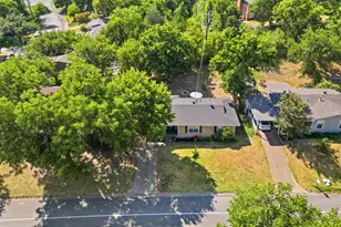 1305 S Lamar St, Weatherford, TX 76086 - Photo 33