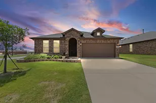 1216 Larkspur Ln, Cleburne, TX 76033 - Photo 1