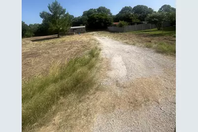 101 Brook Court, Springtown, TX 76082 - Photo 3
