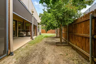 307 Templeton Dr, Fort Worth, TX 76107 - Photo 35