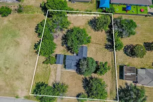 1813 Clear Lake Rd, Weatherford, TX 76086 - Photo 5