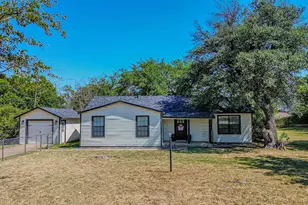 1813 Clear Lake Rd, Weatherford, TX 76086 - Photo 3
